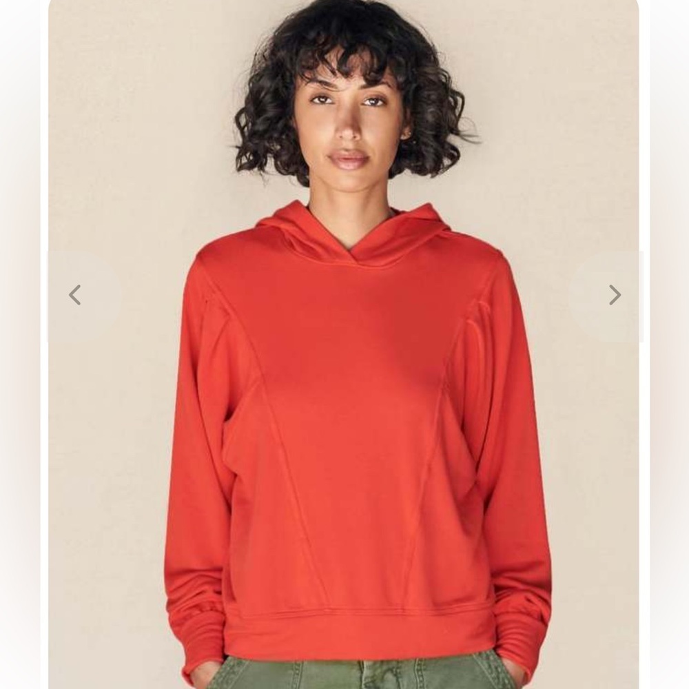 Sundry Pleated Hoodie in Ruby Minimalist Athleisure | Size 0 (XS)